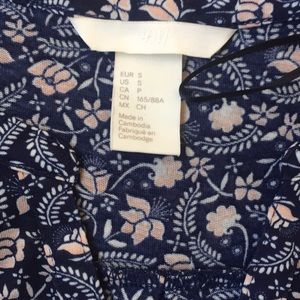 H&M breathable blouse